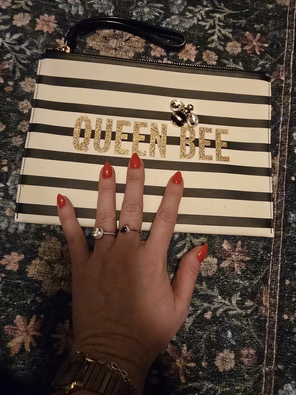 Kate Spade Queen Bee Striped Wristlet Clutch - Picture 4 of 4